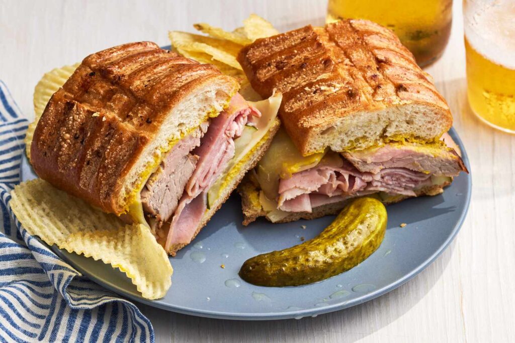 Gambar Cuban Sandwich Makanan Khas Amerika Serikat