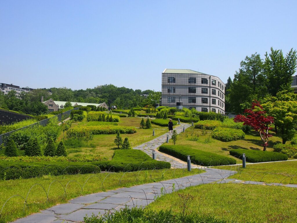 EWHA Women University (Sumber: pixabay.com)