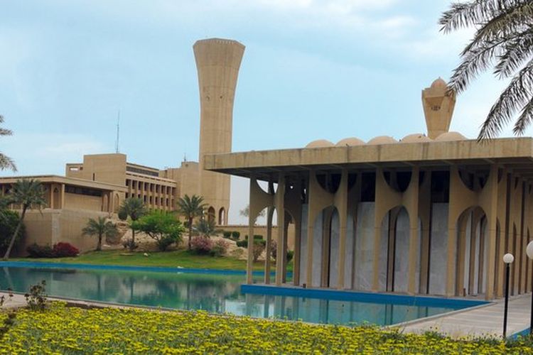 Kampus Arab Universitas Top