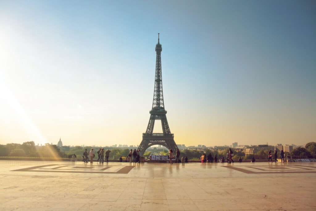 Eiffel_Tower_from_Palais_de_Chaillot,_18_April_2011