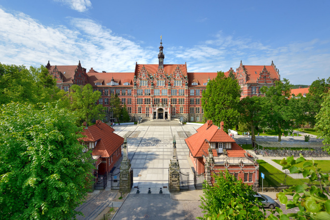 Universitas Paling Estetik di Eropa dengan Simbolik dan Artistik: Gdańsk University of Technology – Polandia