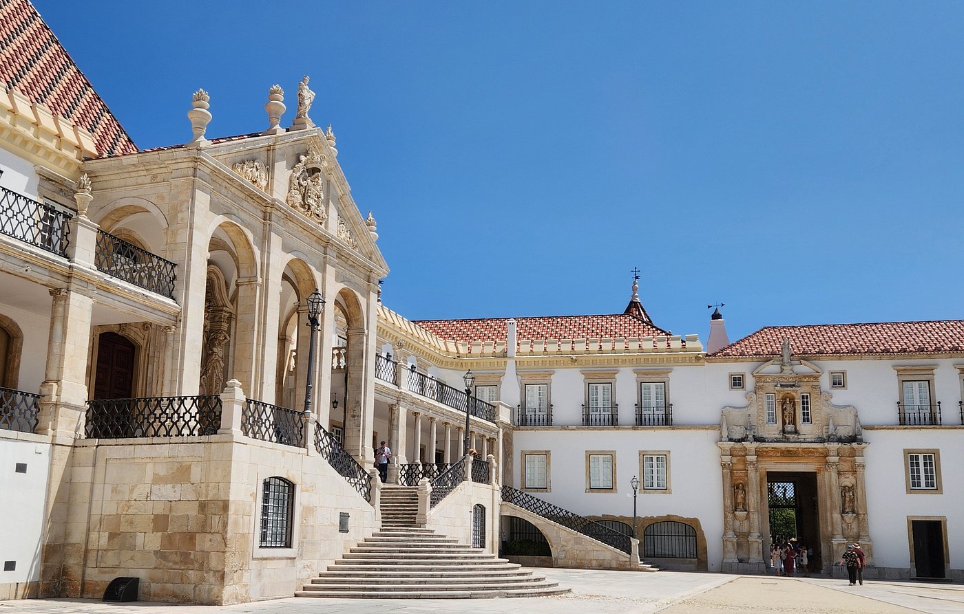 Di Atas Bukit: University of Coimbra – Portugal
