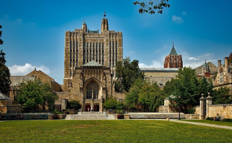 Cara Dapat Beasiswa Kuliah di Ivy League