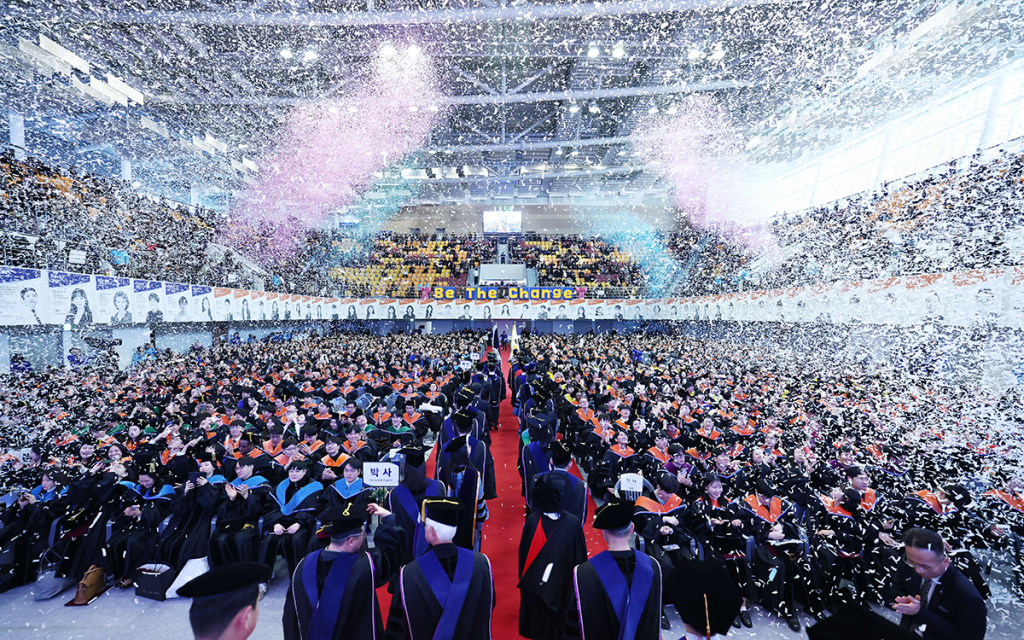 Foto wisuda mahasiswa kaist